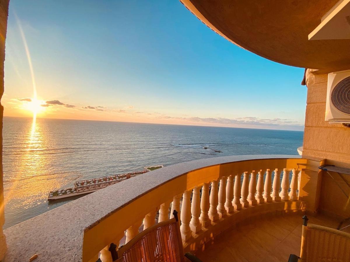 Apartment Luxury Beachfront Dream